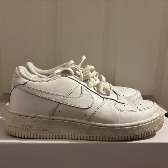 Nike Airforce - Size 7 Men - Picture 2 of 2